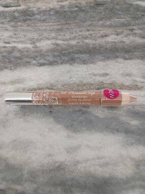 Hard Candy Shockingly Glossy Lip Pencil — Nude Pink